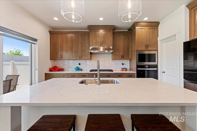 5357 W Riva Capri Street, Meridian, ID 83646