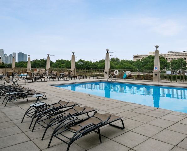 233 E 13th Street 1810, Chicago, IL 60605