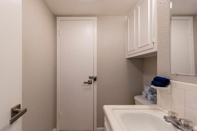 1711 Deerfield DR, Austin, TX 78741