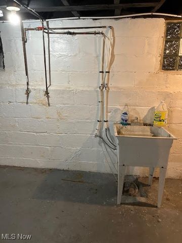 6530 Sebert Avenue, Cleveland, OH 44105