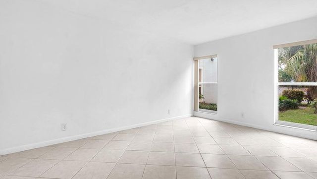 6125 Old Court Road 133, Boca Raton, FL 33433