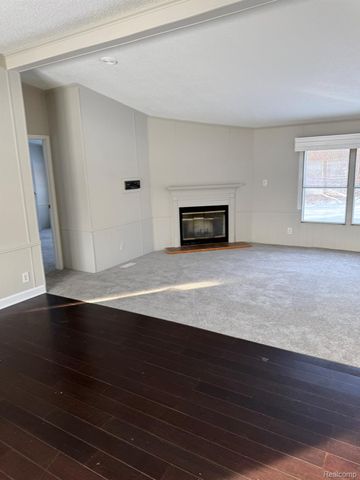 5249 Lapeer Road, Burton, MI 48509