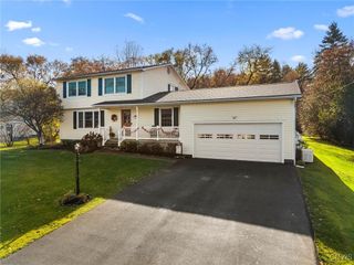 2790 Ross Drive, Brutus, NY 13166