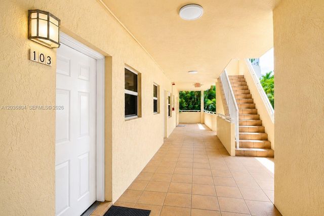 5839 SW 74th Terrace 103, South Miami, FL 33143
