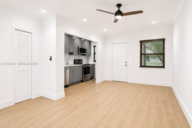 5839 SW 74th Terrace 103, South Miami, FL 33143
