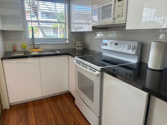 160 NE 8th Ave 25A, Hallandale Beach, FL 33009