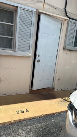 160 NE 8th Ave 25A, Hallandale Beach, FL 33009