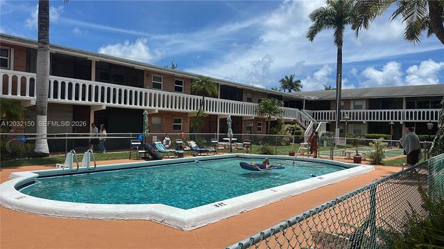 160 NE 8th Ave 25A, Hallandale Beach, FL 33009