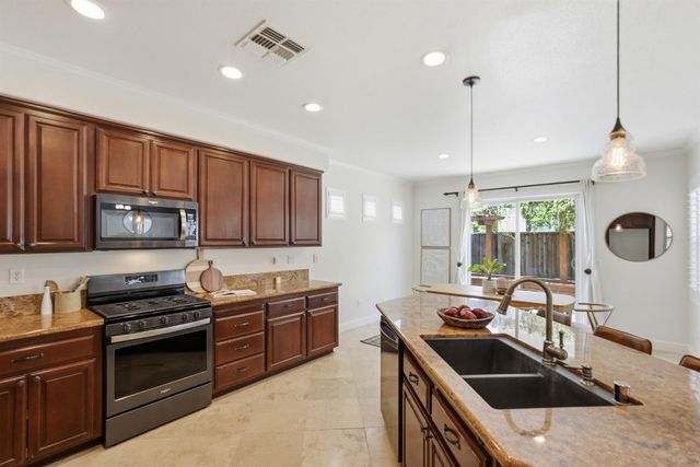 3954 Martis St, West Sacramento, CA 95691