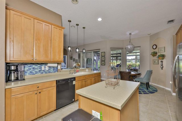 1204 FACET VIEW WAY, Valrico, FL 33594