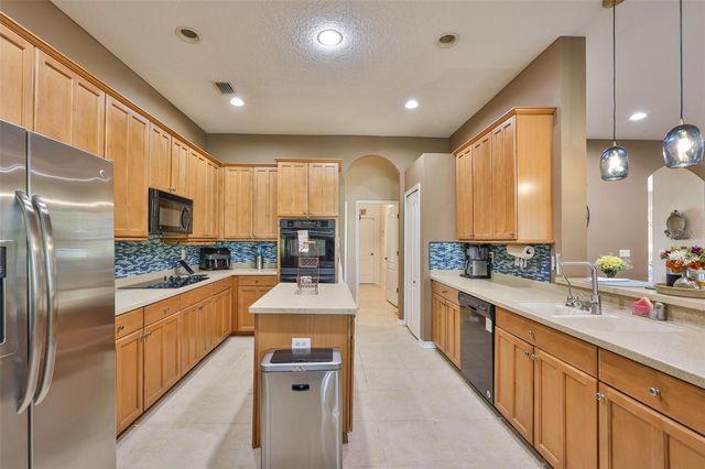 1204 FACET VIEW WAY, Valrico, FL 33594