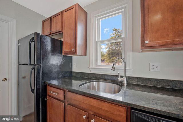 5007 SOMERSET RD, Riverdale, MD 20737
