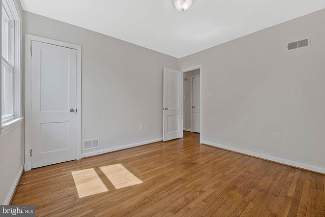 5007 SOMERSET RD, Riverdale, MD 20737