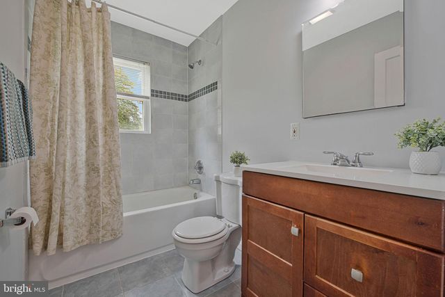 5007 SOMERSET RD, Riverdale, MD 20737