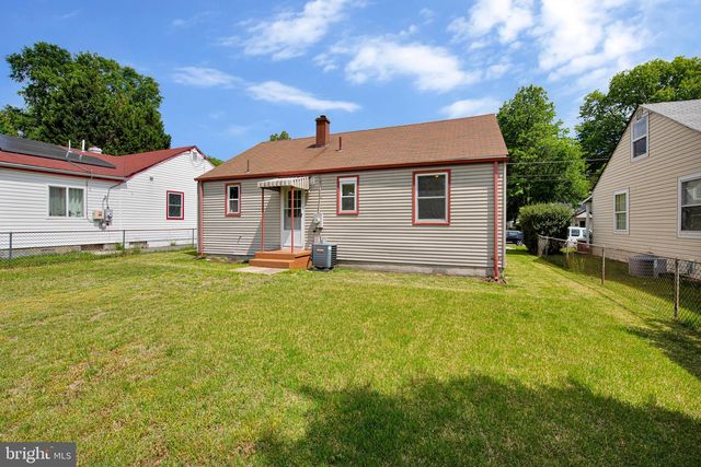 5007 SOMERSET RD, Riverdale, MD 20737