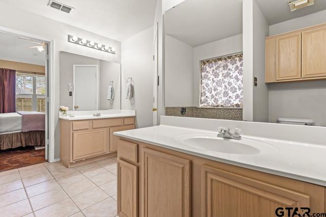 270 Frederick Circle, Flint, TX 75762