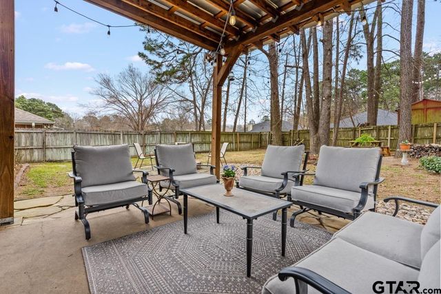 270 Frederick Circle, Flint, TX 75762