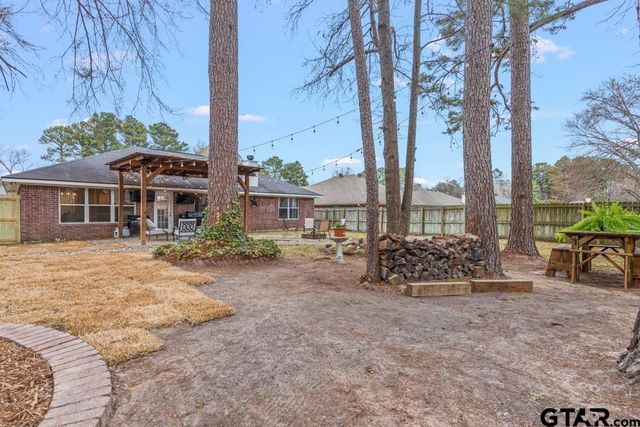 270 Frederick Circle, Flint, TX 75762