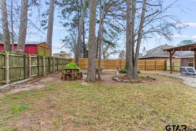 270 Frederick Circle, Flint, TX 75762