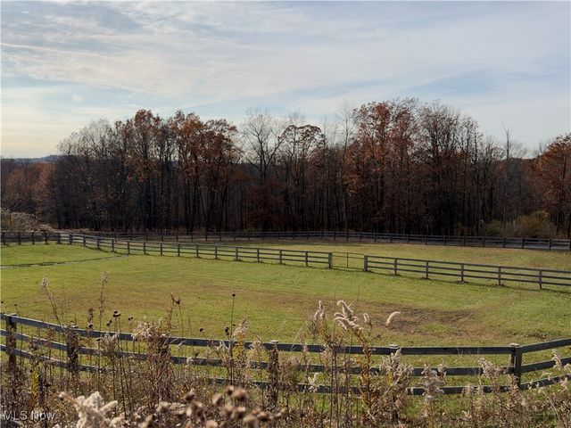 8830 Mentor Road, Chardon, OH 44060