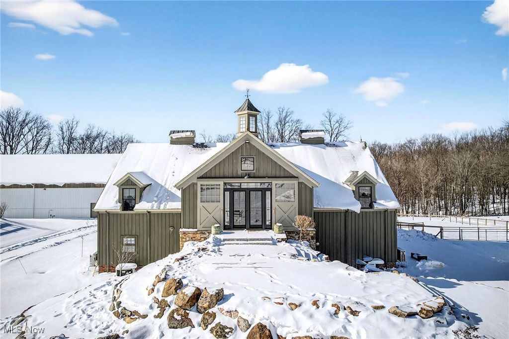 8830 Mentor Road, Chardon, OH 44060