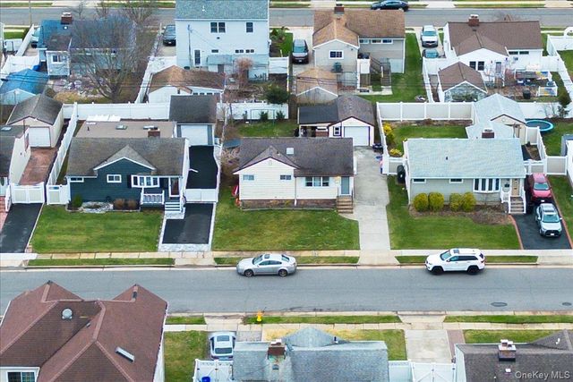 61 Grant Street, Freeport, NY 11520