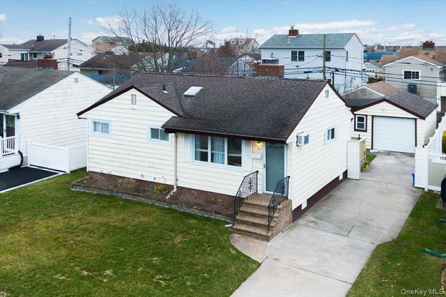 61 Grant Street, Freeport, NY 11520