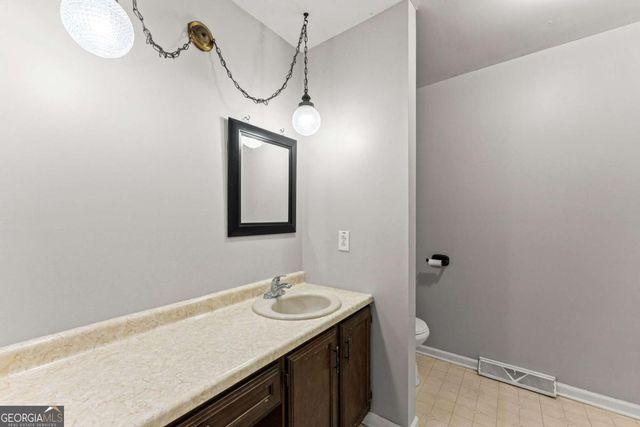 588 Estatohe Circle, Toccoa, GA 30577