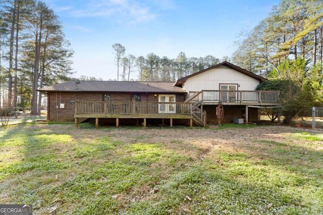 588 Estatohe Circle, Toccoa, GA 30577