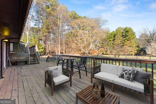 588 Estatohe Circle, Toccoa, GA 30577