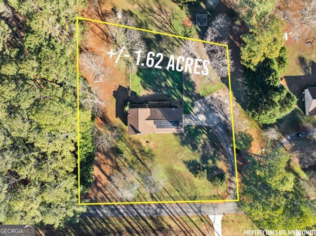 588 Estatohe Circle, Toccoa, GA 30577