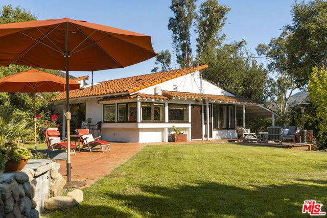 22068 Topanga School Road, Topanga, CA 90290