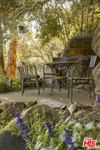 22068 Topanga School Road, Topanga, CA 90290