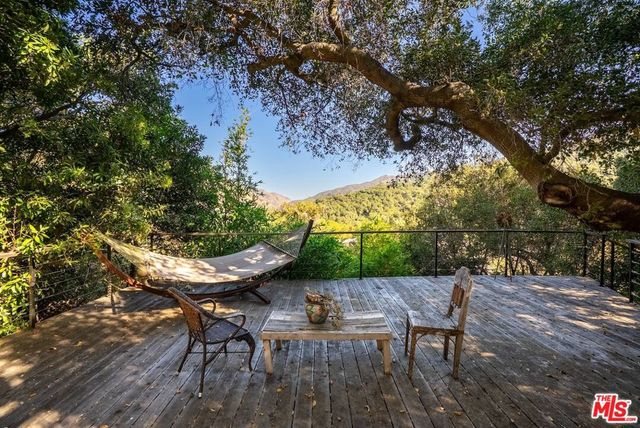 22068 Topanga School Road, Topanga, CA 90290