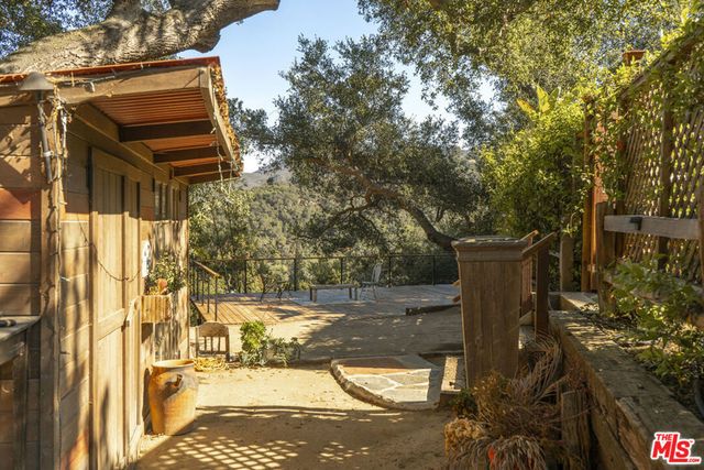 22068 Topanga School Road, Topanga, CA 90290