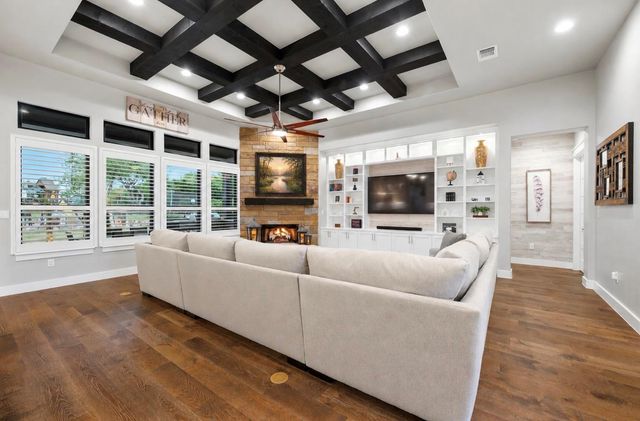 401 Highland Bluff DR, Georgetown, TX 78633