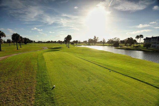 1010 COUNTRY CLUB Drive 108, Margate, FL 33063