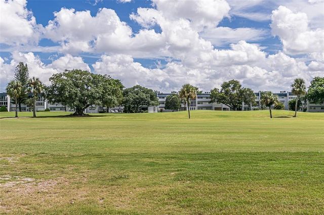 1010 COUNTRY CLUB Drive 108, Margate, FL 33063