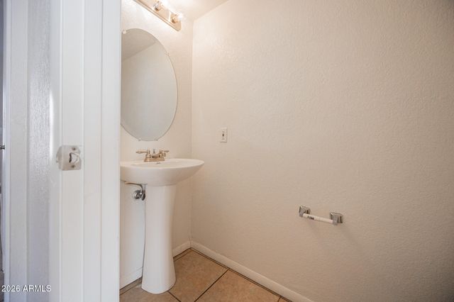 4828 W ORANGEWOOD Avenue 122, Glendale, AZ 85301