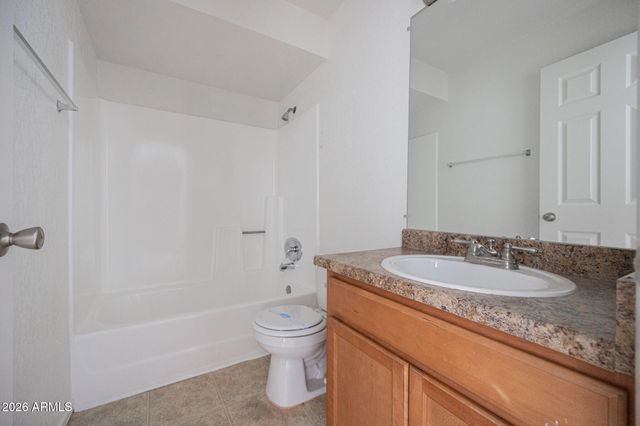 4828 W ORANGEWOOD Avenue 122, Glendale, AZ 85301