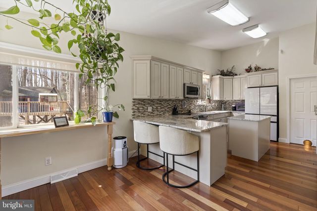 352 S NEW MIDDLETOWN RD, Media, PA 19063