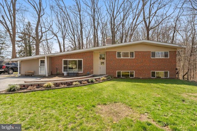 352 S NEW MIDDLETOWN RD, Media, PA 19063