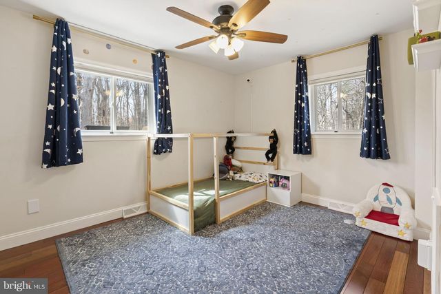 352 S NEW MIDDLETOWN RD, Media, PA 19063