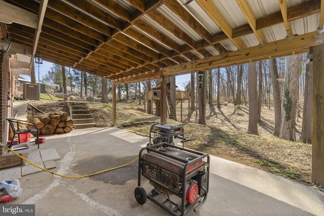 352 S NEW MIDDLETOWN RD, Media, PA 19063