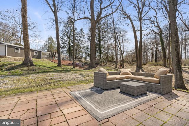 352 S NEW MIDDLETOWN RD, Media, PA 19063