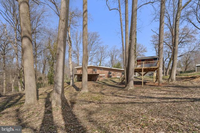 352 S NEW MIDDLETOWN RD, Media, PA 19063