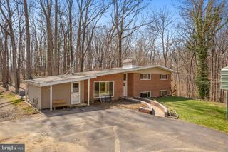 352 S NEW MIDDLETOWN RD, Media, PA 19063