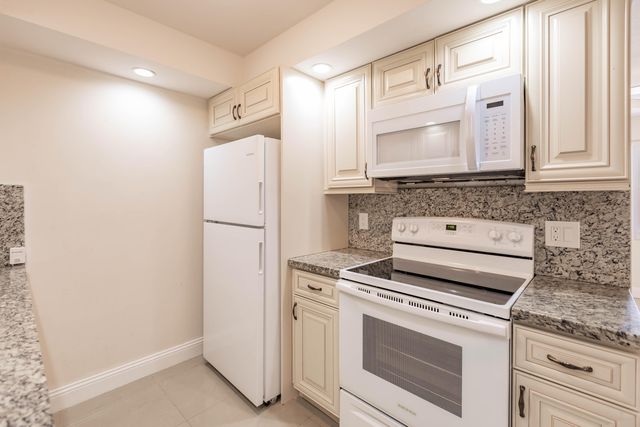 4302 Martinique Circle H3, Coconut Creek, FL 33066