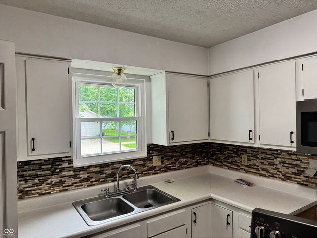 138 Woodhaven Drive, Greencastle, IN 46135