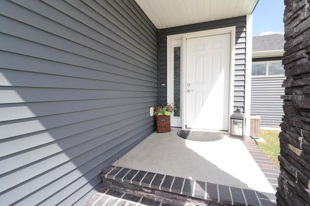 4312 10th Street S, Moorhead, MN 56560